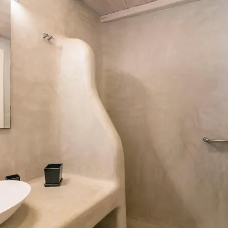 Luxury With Stunning Views Above Kalo Livadi Ano Mera