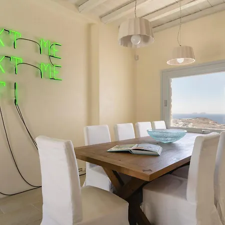 Luxury With Stunning Views Above Kalo Livadi Villa