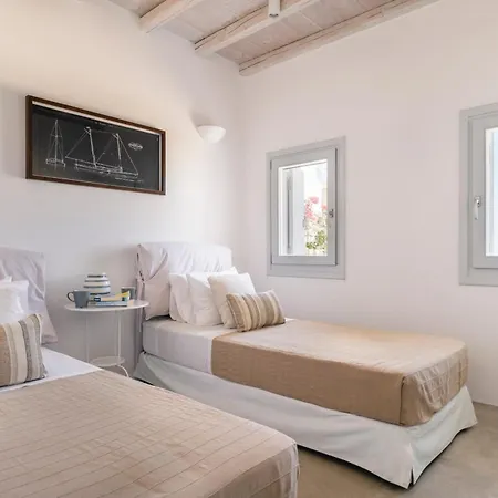 Luxury With Stunning Views Above Kalo Livadi Βίλα