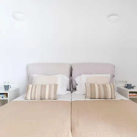 Luxury With Stunning Views Above Kalo Livadi Ano Mera